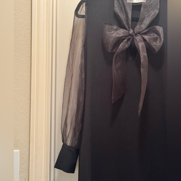 EUC Zara Women’s Black Sheer Sleeve with Bow Mini Dress Size Medium - Picture 2 of 7